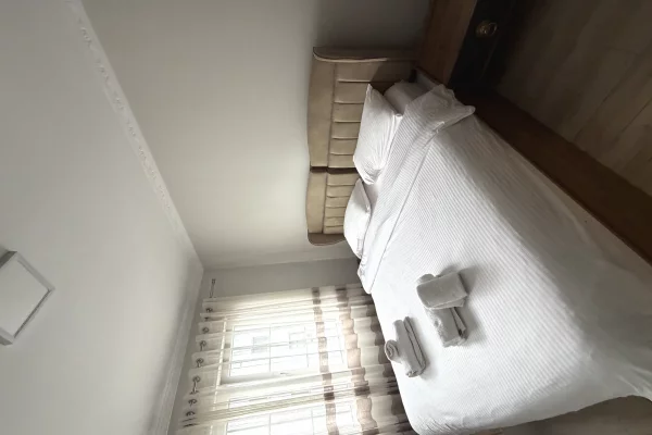 Shtepi me qera Apartament ne Tirane, 1+1, Mobilimi E mobiluar, Pagesa 50,000  Leke.