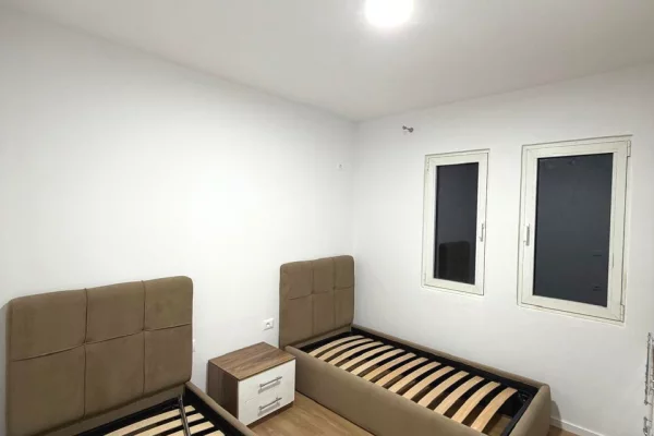 Appartamento in affitto a Tirana 2+1, Arredato