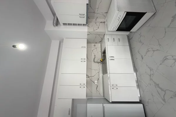 Shtepi me qera Apartament ne Tirane, 1+1, Mobilimi E mobiluar, Pagesa 45,000  Leke.