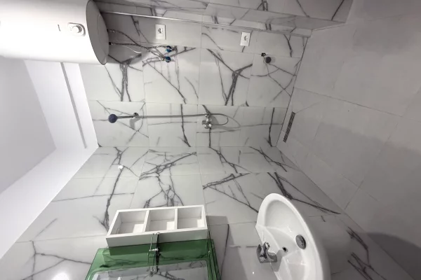 Shtepi me qera Apartament ne Tirane, 1+1, Mobilimi E mobiluar, Pagesa 45,000  Leke.