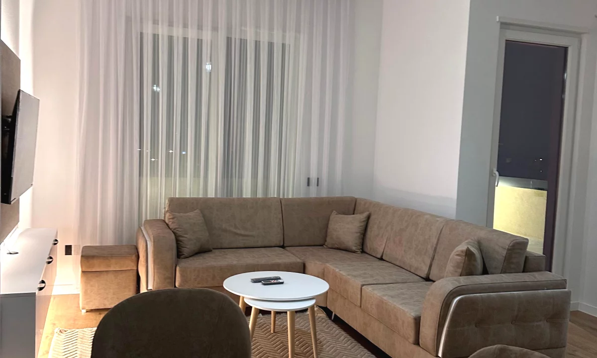 Shtepi me qera Apartament ne Tirane, 1+1, Mobilimi E mobiluar, Pagesa 45,000  Leke.