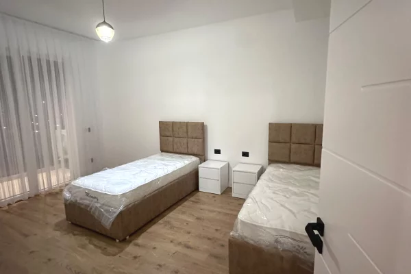 Shtepi me qera Apartament ne Tirane, 2+1, Mobilimi E mobiluar, Pagesa 60,000  Leke.