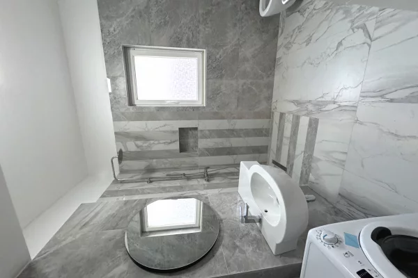 Shtepi me qera Apartament ne Tirane, 1+1, Mobilimi E mobiluar, Pagesa 45,000  Leke.