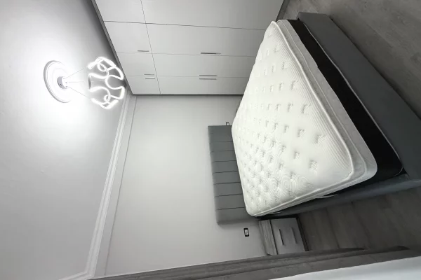 Shtepi me qera Apartament ne Tirane, 2+1, Mobilimi E mobiluar, Pagesa 75,000  Leke.