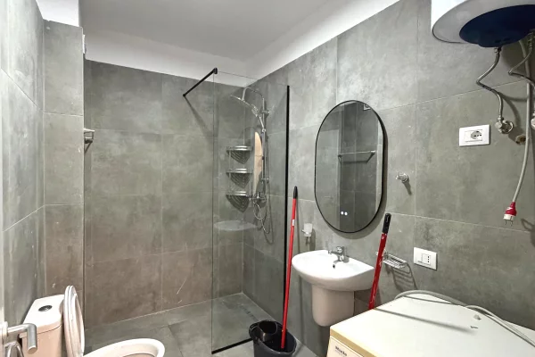 Shtepi me qera Apartament ne Tirane, 2+1, Mobilimi E mobiluar, Pagesa 800  Euro.