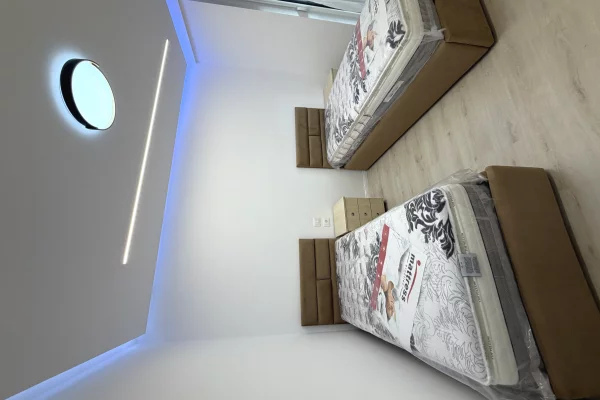 Shtepi me qera Apartament ne Tirane, 2+1, Mobilimi E mobiluar, Pagesa 80,000  Leke.