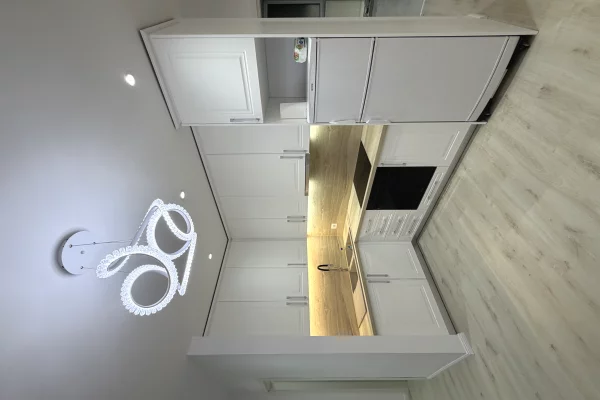 Shtepi me qera Apartament ne Tirane, 2+1, Mobilimi E mobiluar, Pagesa 80,000  Leke.