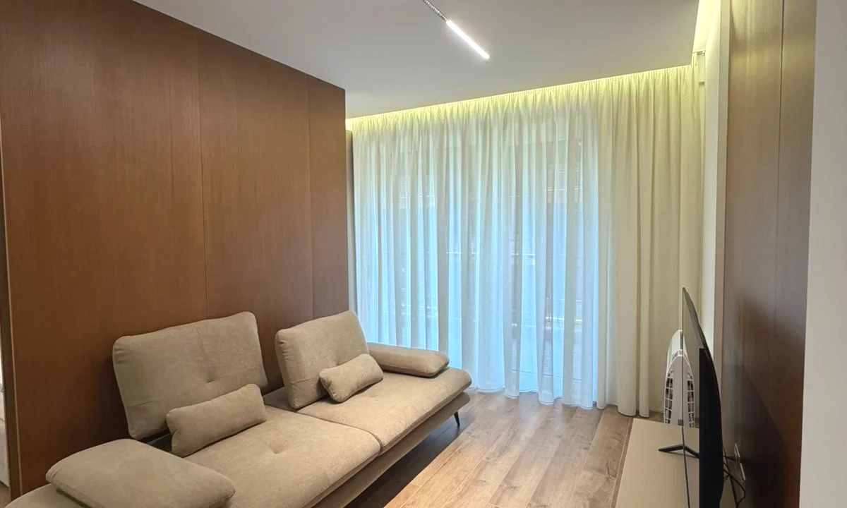 Shtepi me qera Apartament ne Tirane, 1+1, Mobilimi E mobiluar, Pagesa 500  Euro.