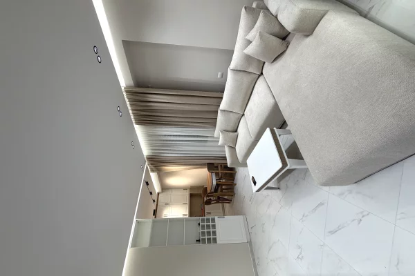 Apartament per qira 2+1+2, perballe amerikan 3, cmimi 60,000 leke