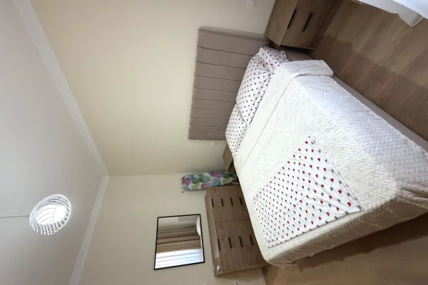 Shtepi me qera Apartament ne Tirane, 1+1, Mobilimi E mobiluar, Pagesa 50,000  Leke.