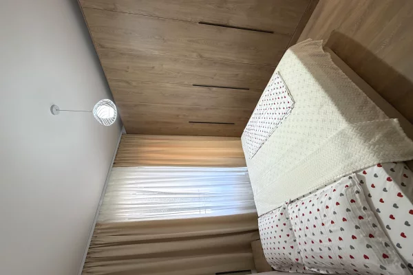 Shtepi me qera Apartament ne Tirane, 1+1, Mobilimi E mobiluar, Pagesa 50,000  Leke.