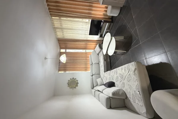 Shtepi ne shitje Apartament ne Tirane, 2+1, Mobilimi E mobiluar, Pagesa 115,000  Euro.