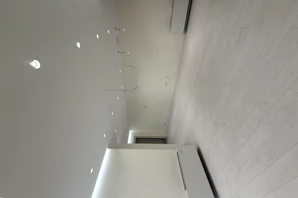 Shtepi ne shitje Apartament ne Tirane, 3+1, Mobilimi Bosh, pa mobiluar, Pagesa 180,000  Euro.