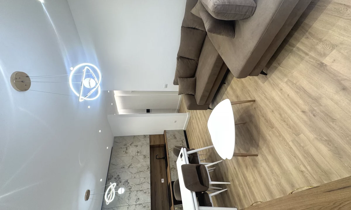 Shtepi ne shitje Apartament ne Tirane, 1+1, Mobilimi E mobiluar, Pagesa 105,000  Euro.