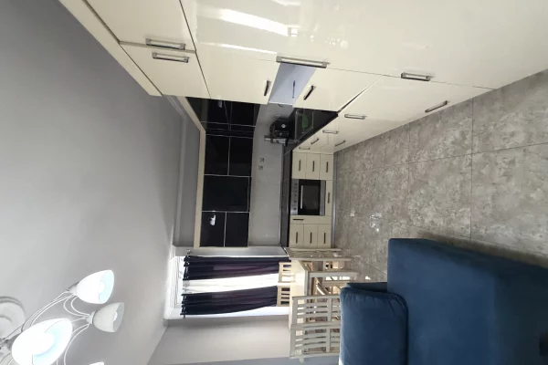 Shtepi me qera Apartament ne Tirane, 2+1, Mobilimi E mobiluar, Pagesa 60,000  Leke.