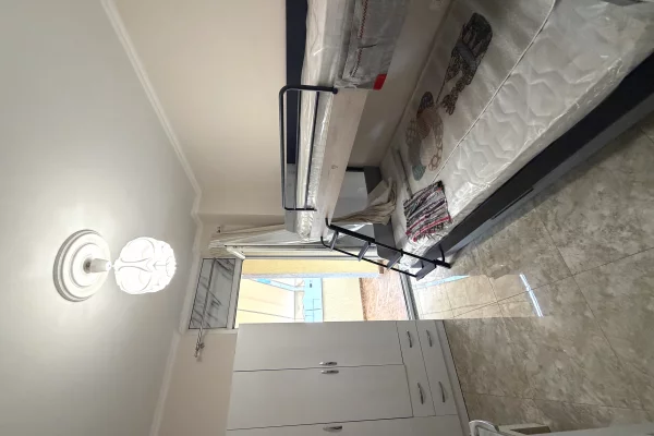 Shtepi me qera Apartament ne Tirane, 2+1, Mobilimi E mobiluar, Pagesa 60,000  Leke.