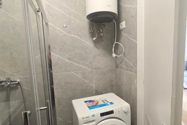 Shtepi me qera Apartament ne Tirane, 1+1, Mobilimi E mobiluar, Pagesa 40,000  Leke.