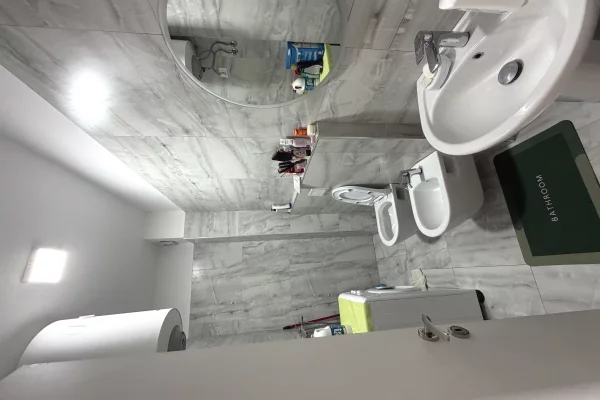 Shtepi ne shitje Apartament ne Tirane, 1+1, Mobilimi E mobiluar, Pagesa 130,000  Euro.