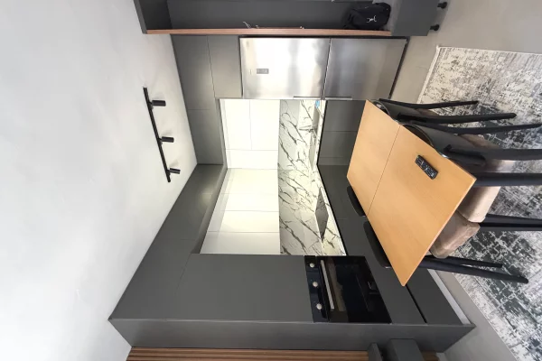 Shtepi ne shitje Apartament ne Tirane, 1+1, Mobilimi E mobiluar, Pagesa 130,000  Euro.