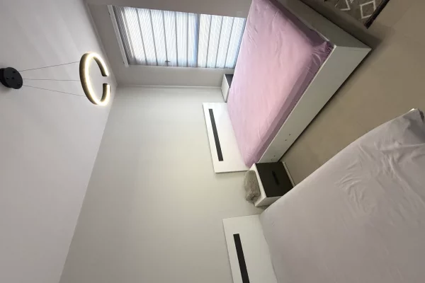 Shtepi ne shitje Apartament ne Tirane, 1+1, Mobilimi E mobiluar, Pagesa 130,000  Euro.