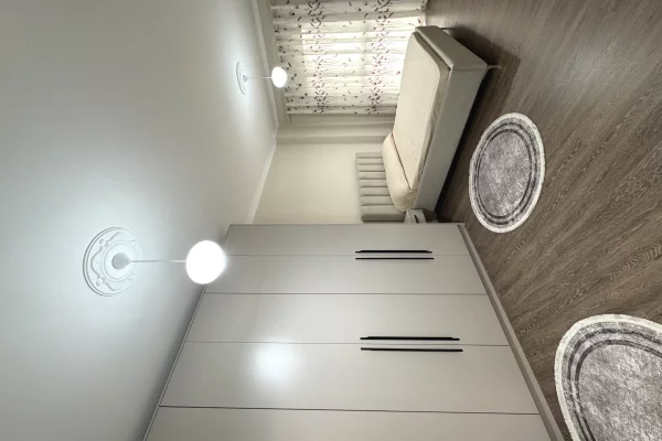 Shtepi me qera Apartament ne Tirane, 2+1, Mobilimi E mobiluar, Pagesa 80,000  Leke.