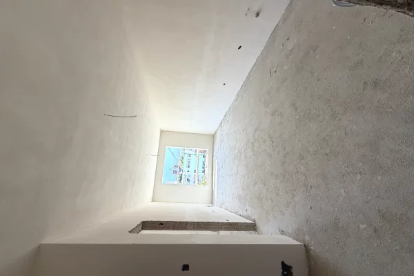 Apartment for sale in Tirana 1+1, Emty