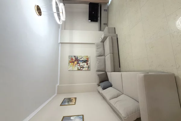 Apartament per qira 1+1 tek Kompleksi Aura, Rruga Dritan Hoxha cmimi 50,000 Leke/Muaj