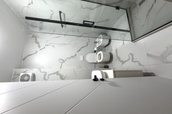 Shtepi me qera Apartament ne Tirane, 2+1, Mobilimi E mobiluar, Pagesa 1,000  Euro.