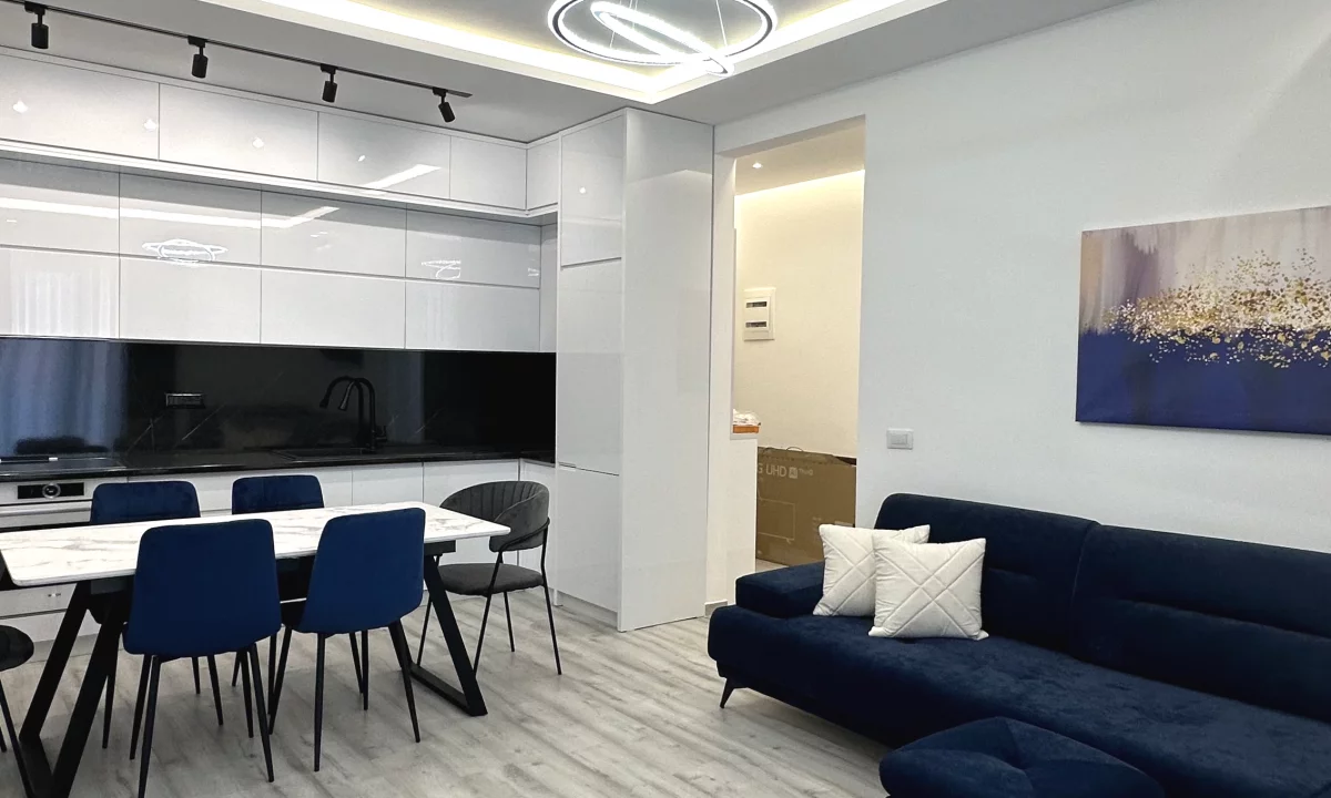 Shtepi me qera Apartament ne Tirane, 2+1, Mobilimi E mobiluar, Pagesa 700  Euro.