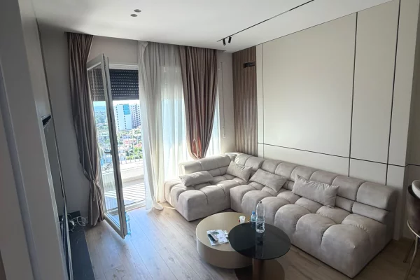 Shitet apartament 2+1+🅿️, tek Ish Fusha e Aviacionit, Cmimi 275,000 euro