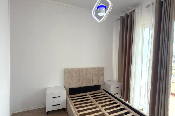 Shtepi ne shitje Apartament ne Tirane, 2+1, Mobilimi E mobiluar, Pagesa 155,000  Euro.