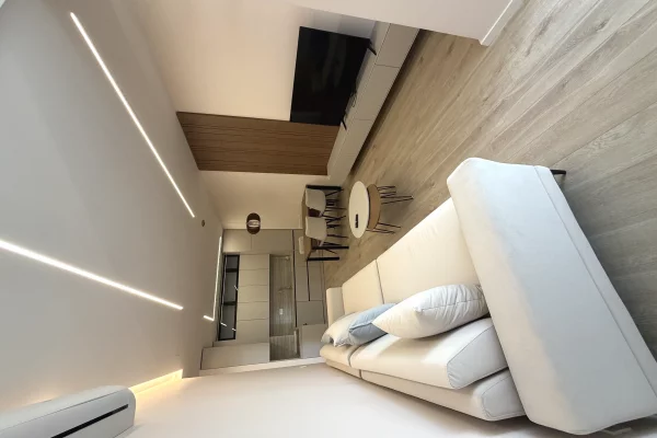 Apartament per qira 1+1 tek rruga e durresit