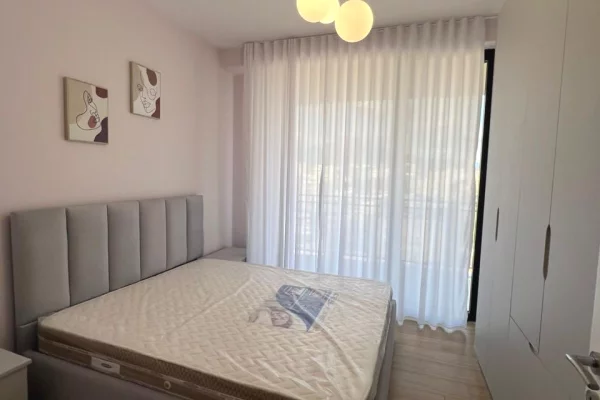 Shtepi ne shitje Apartament ne Tirane, 2+1, Mobilimi E mobiluar, Pagesa 255,000  Euro.