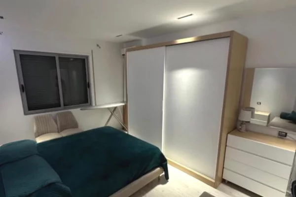 Shtepi ne shitje Apartament ne Vlore, 1+1, Mobilimi E mobiluar, Pagesa 145,000  Euro.