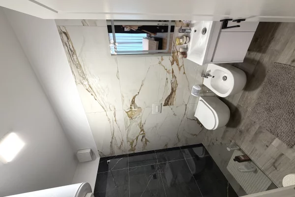 Shtepi me qera Apartament ne Tirane, 2+1, Mobilimi E mobiluar, Pagesa 1,500  Euro.