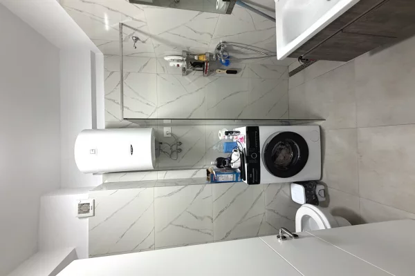 Shtepi ne shitje Apartament ne Tirane, 1+1, Mobilimi E mobiluar, Pagesa 125,000  Euro.