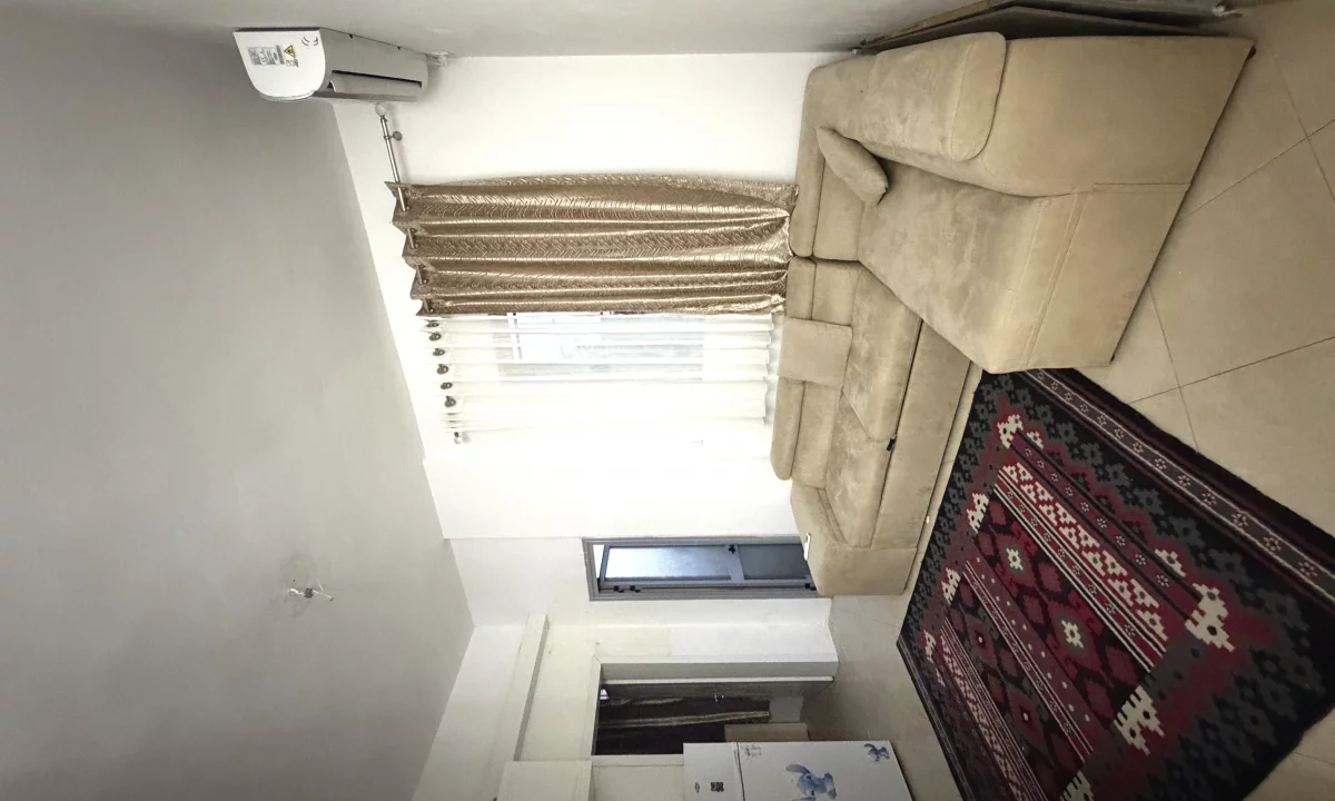 Shtepi me qera Apartament ne Tirane, 1+1, Mobilimi E mobiluar, Pagesa 35,000  Leke.