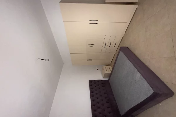 Shtepi me qera Apartament ne Tirane, 1+1, Mobilimi E mobiluar, Pagesa 35,000  Leke.