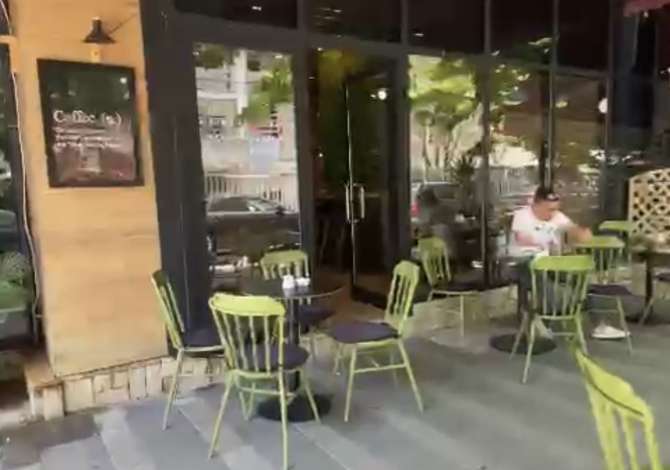 Shitet ambjent bar-kafe perball Juridikut 