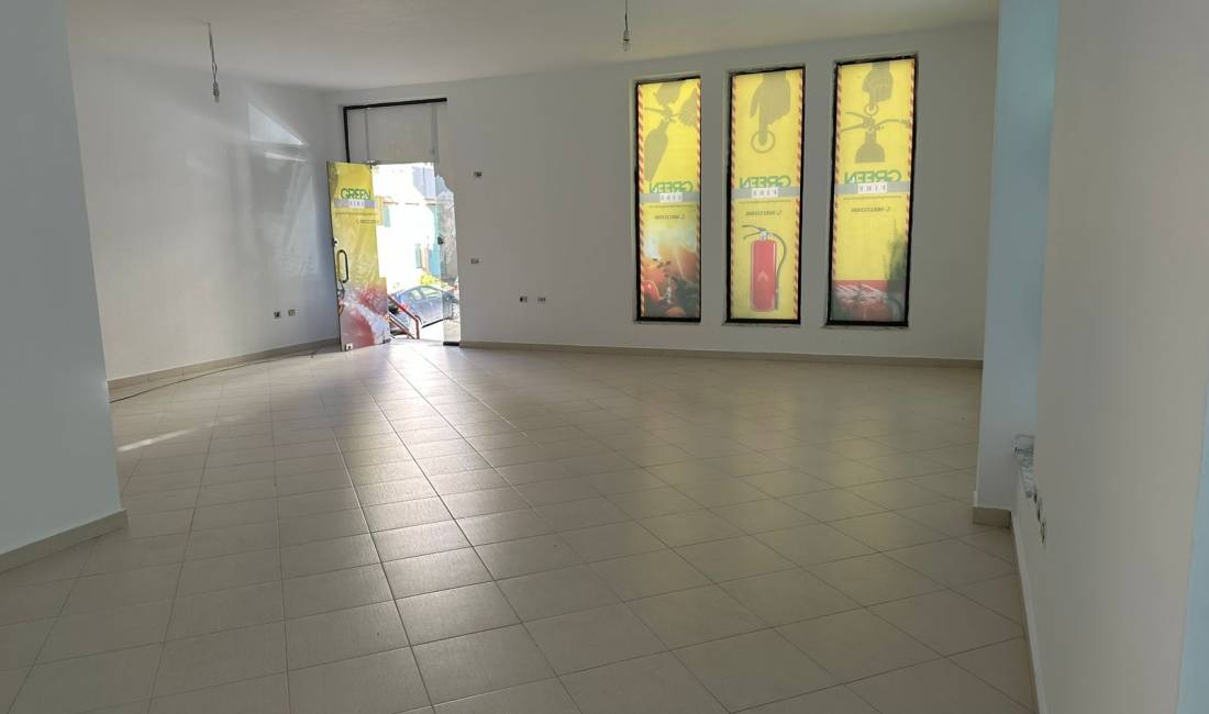 Jepet ambjent biznesi me qera per biznese te ndryshme tek Kopshti zoologjik