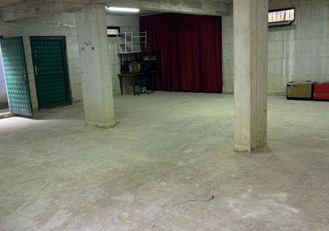 Ambient biznesi me qera 4+1 ne Tirane - 20,000 Leke