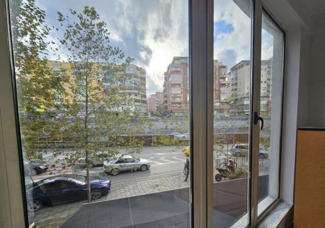 Ambient biznesi me qera 3+1 ne Tirane - 330 Euro