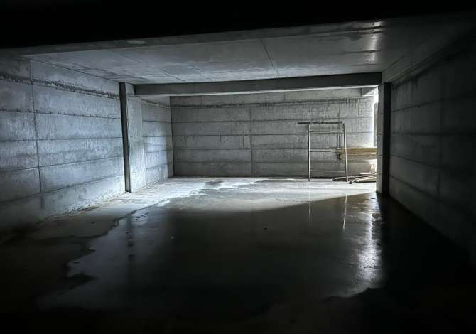 Ambient biznesi me qera 4+1 ne Tirane - 800 Euro