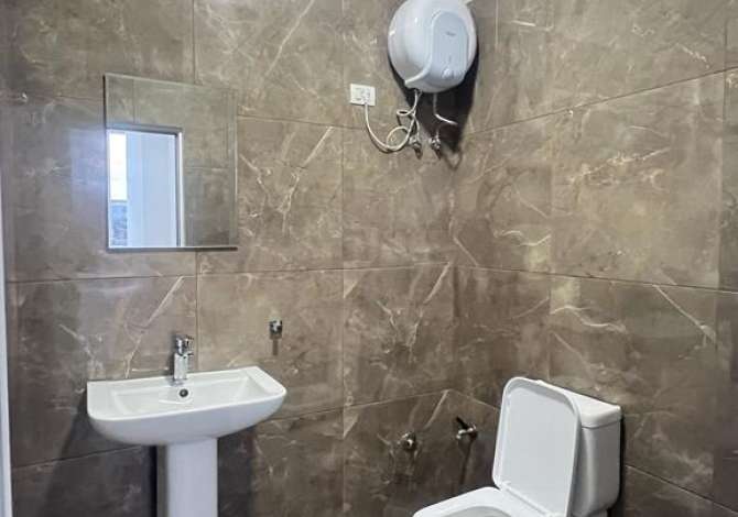 Ambient biznesi me qera 1+1 ne Tirane - 90,000 Leke