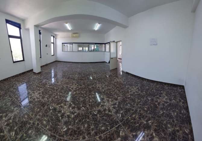 Ambient biznesi me qera 3+1 ne Tirane - 1,000 Euro