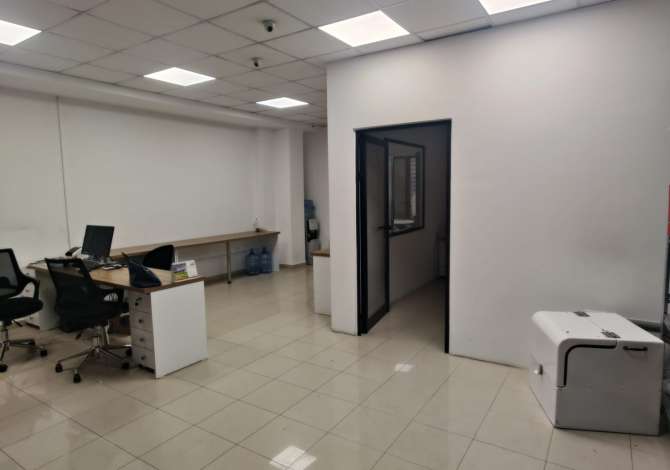 Business Property for Rent 1+1 in Tirana - 80,000 Leke