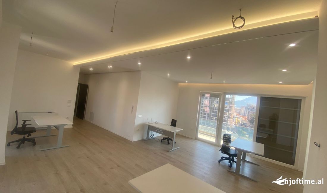 Jepet ambjent per zyra ne qender te Tiranes 