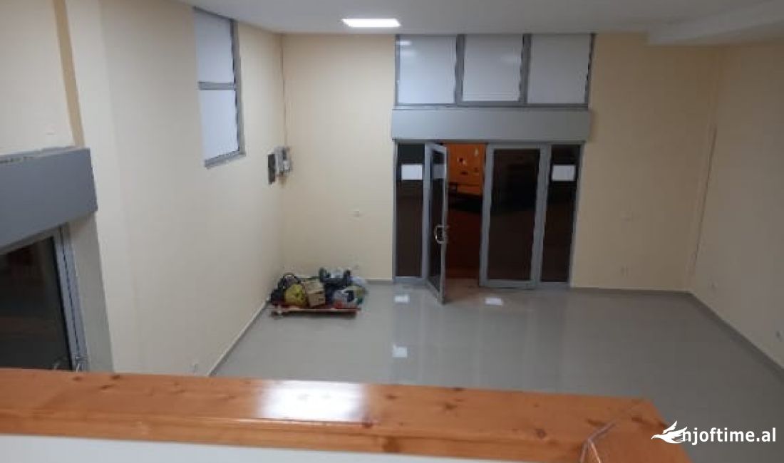 Jepet me qera ambjent biznesi prane shkolles 1 qershori