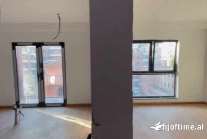 Jepen 2 ambjente dublex tek tirana garden building , rruga kavajes 