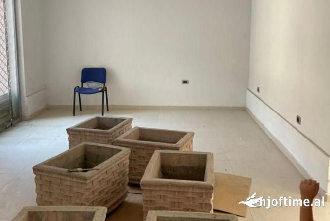 Business Property in Sale 1+1 in Tirana - 100,000 Euro